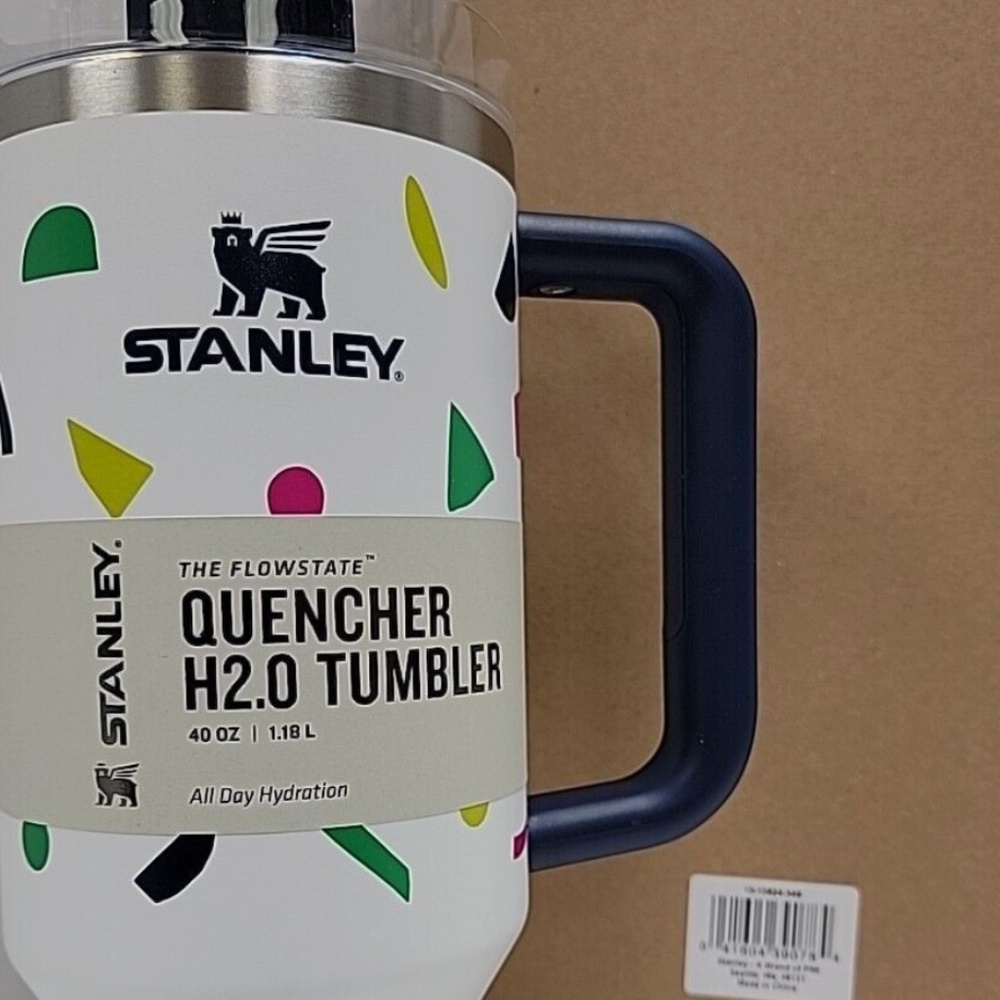 Stanley The Quencher H2.O Flowstate Tumbler 40 oz in Abstract Geos NWT - Picture 2 of 9